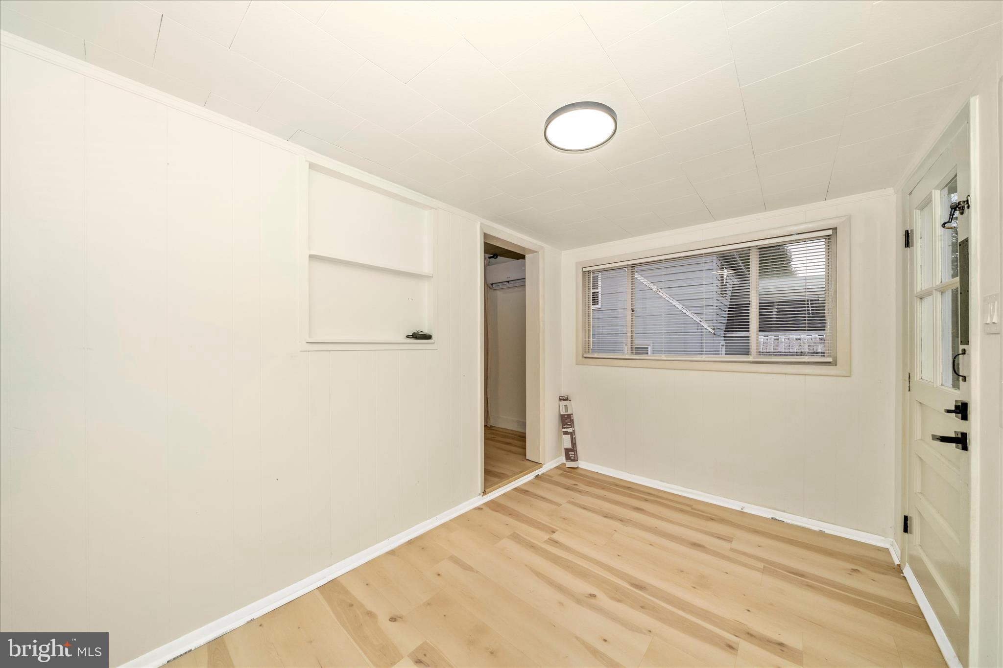 HOLLYWOOD PARK - Residential