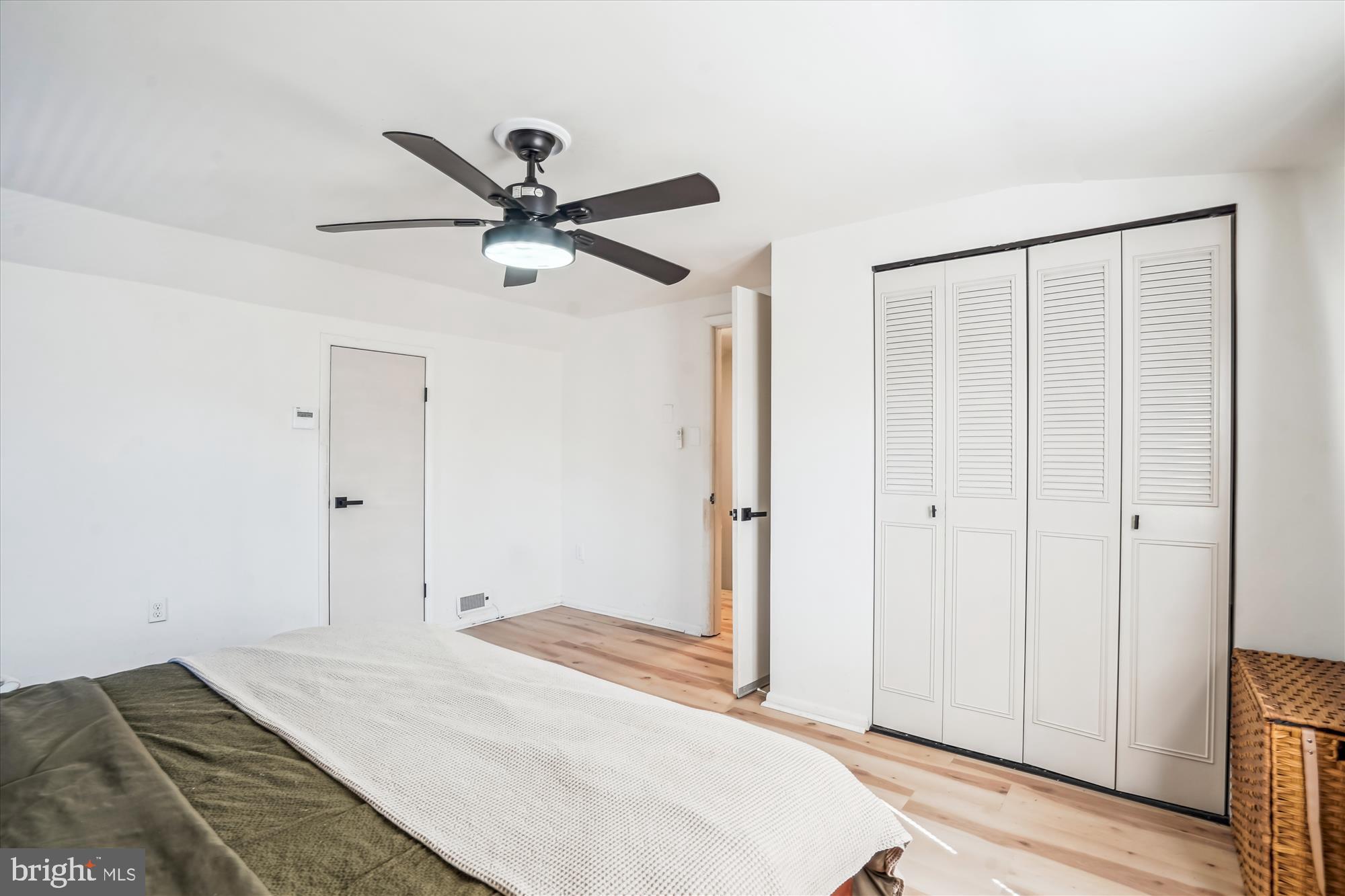 HOLLYWOOD PARK - Residential