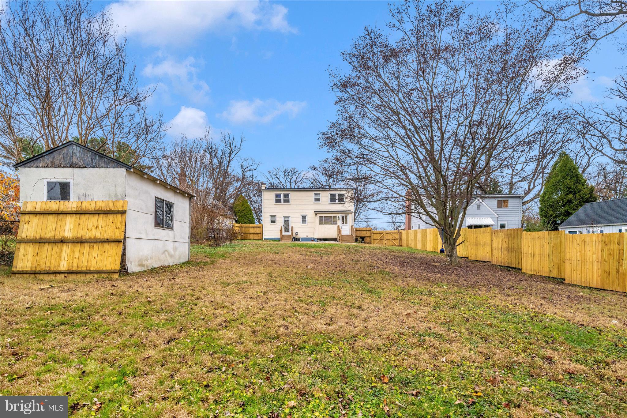 HOLLYWOOD PARK - Residential