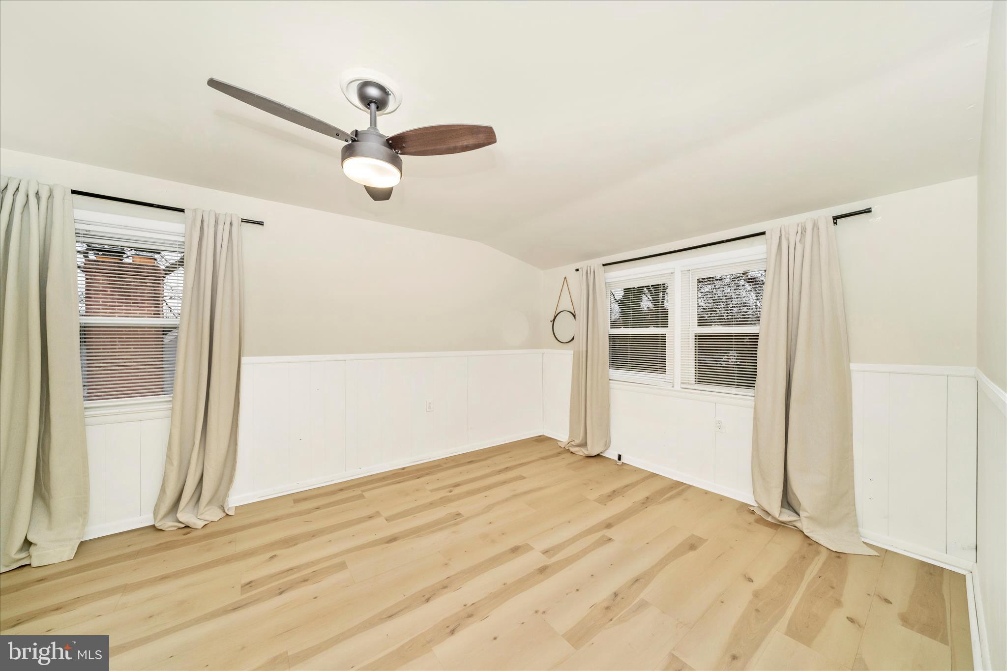 HOLLYWOOD PARK - Residential