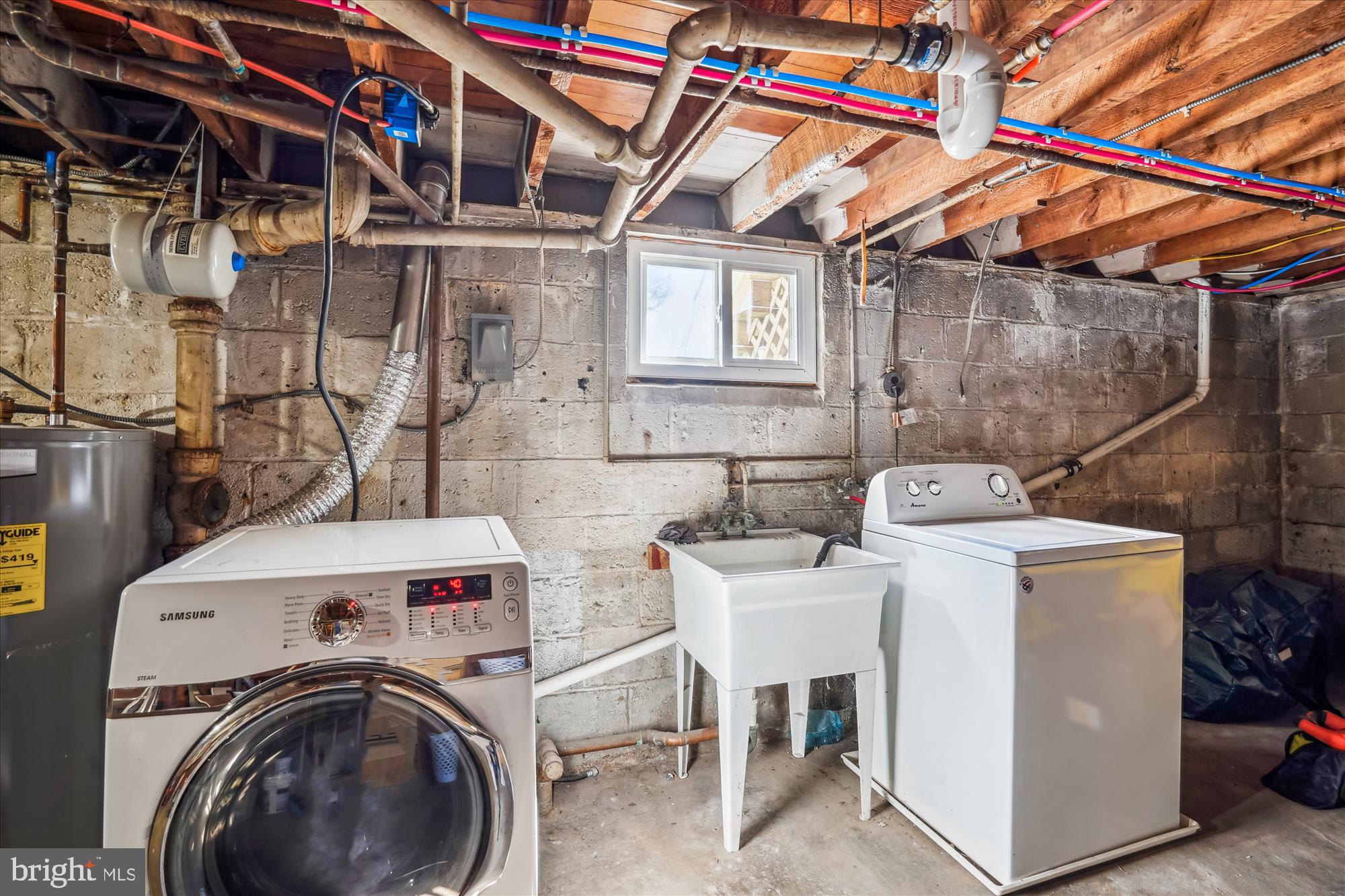 HOLLYWOOD PARK - Residential