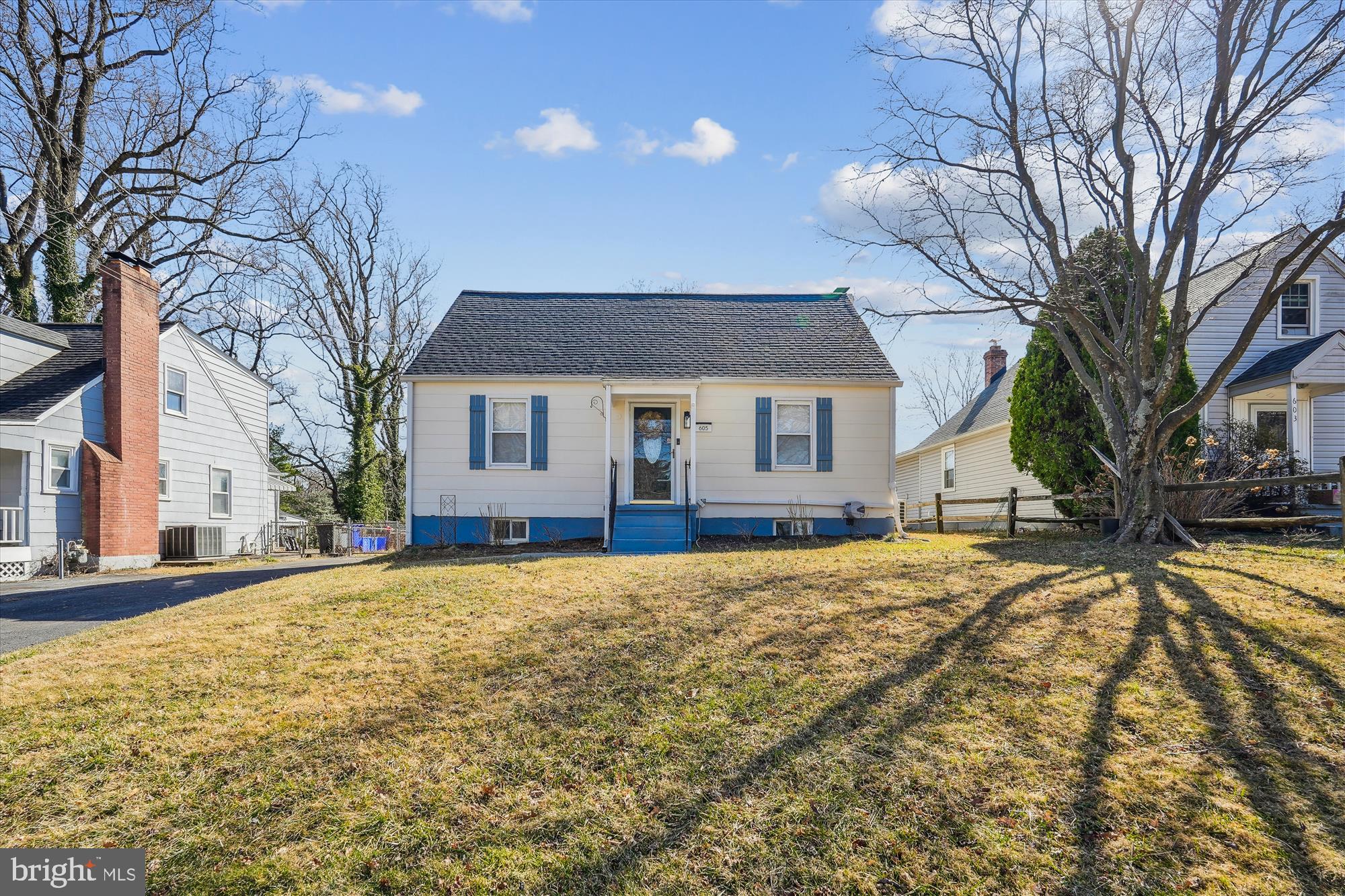 HOLLYWOOD PARK - Residential