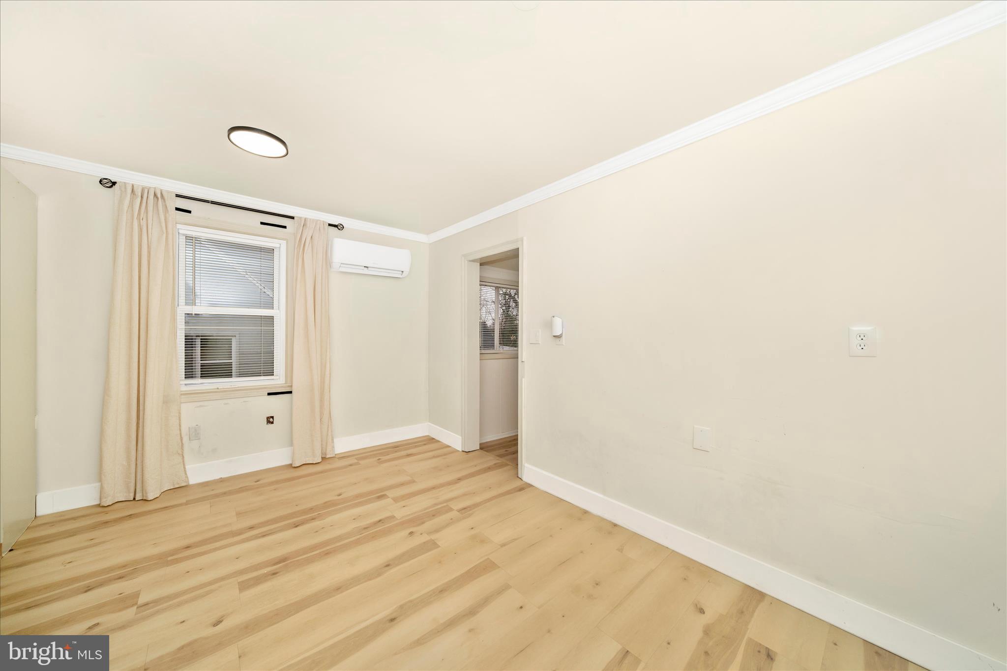 HOLLYWOOD PARK - Residential