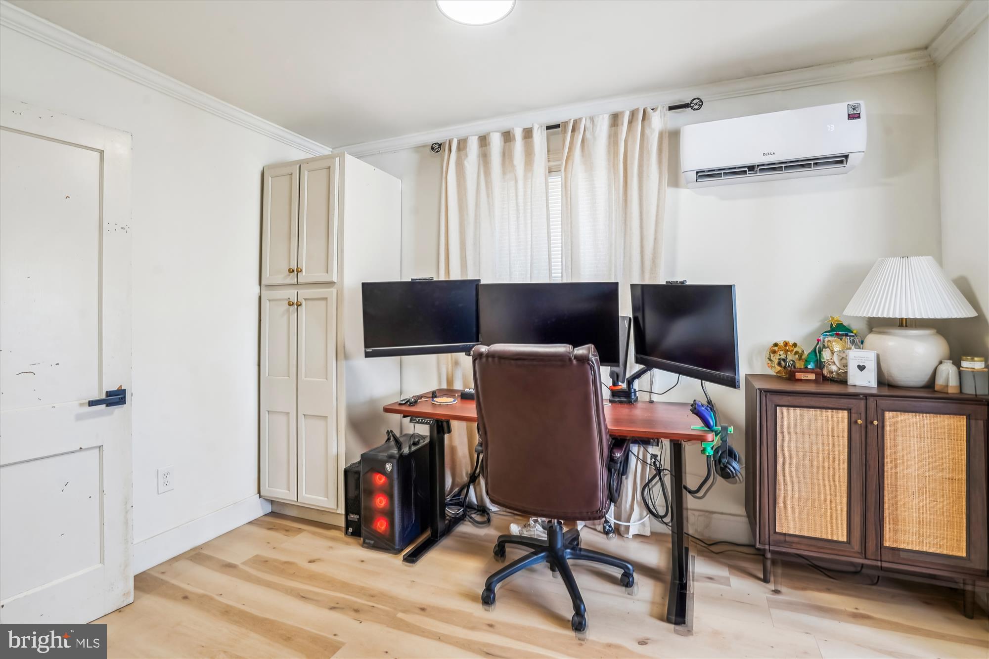 HOLLYWOOD PARK - Residential