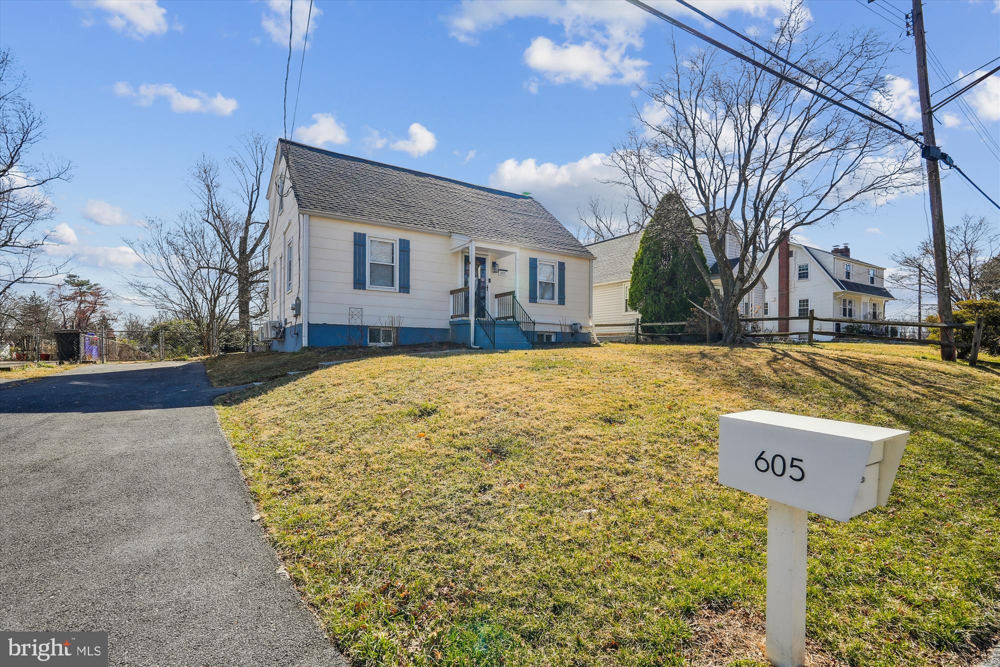 HOLLYWOOD PARK - Residential