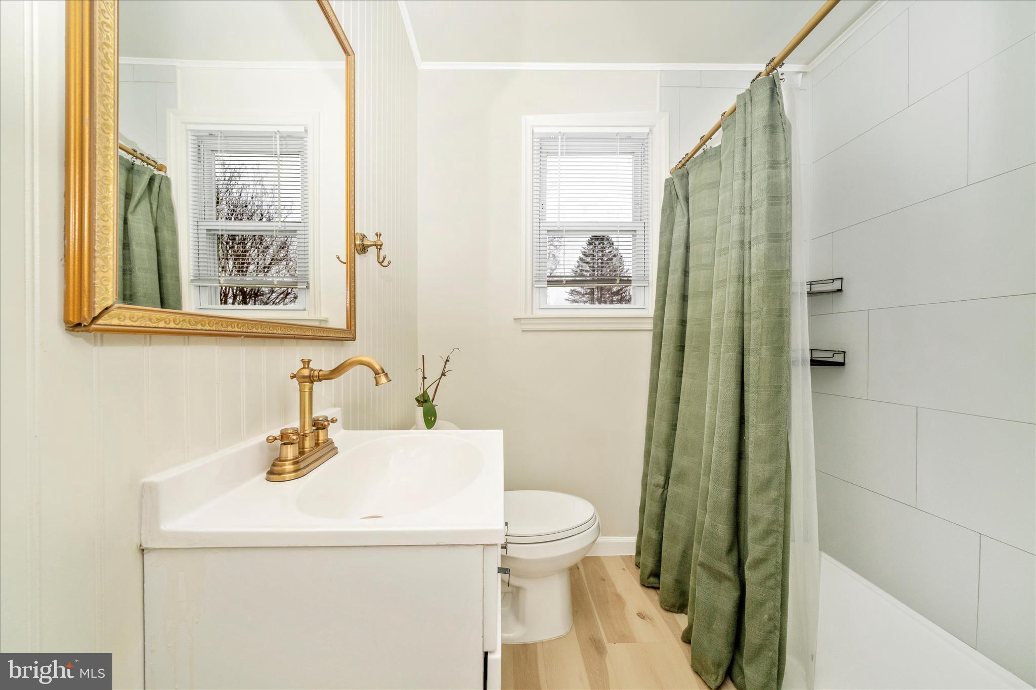 HOLLYWOOD PARK - Residential