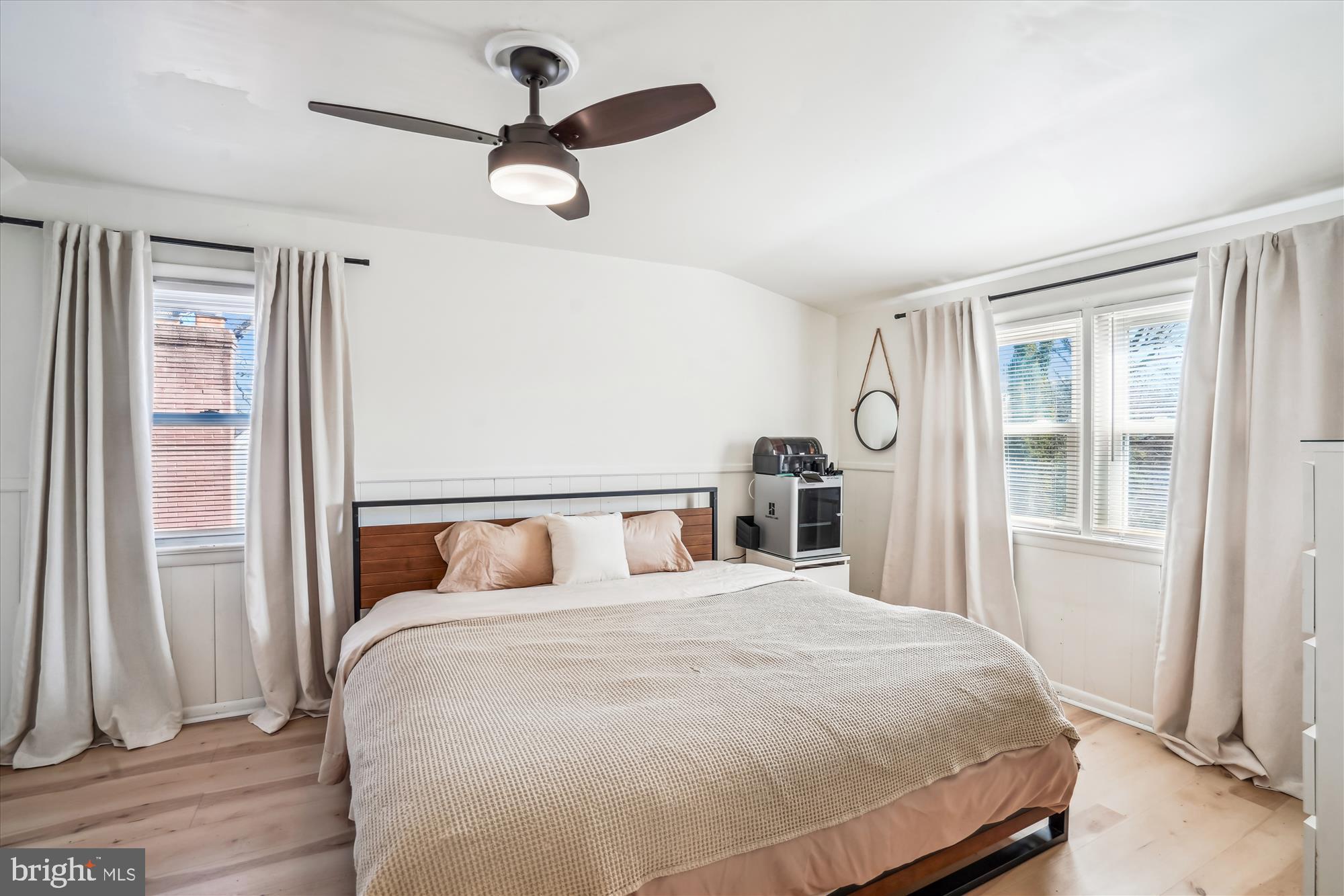 HOLLYWOOD PARK - Residential