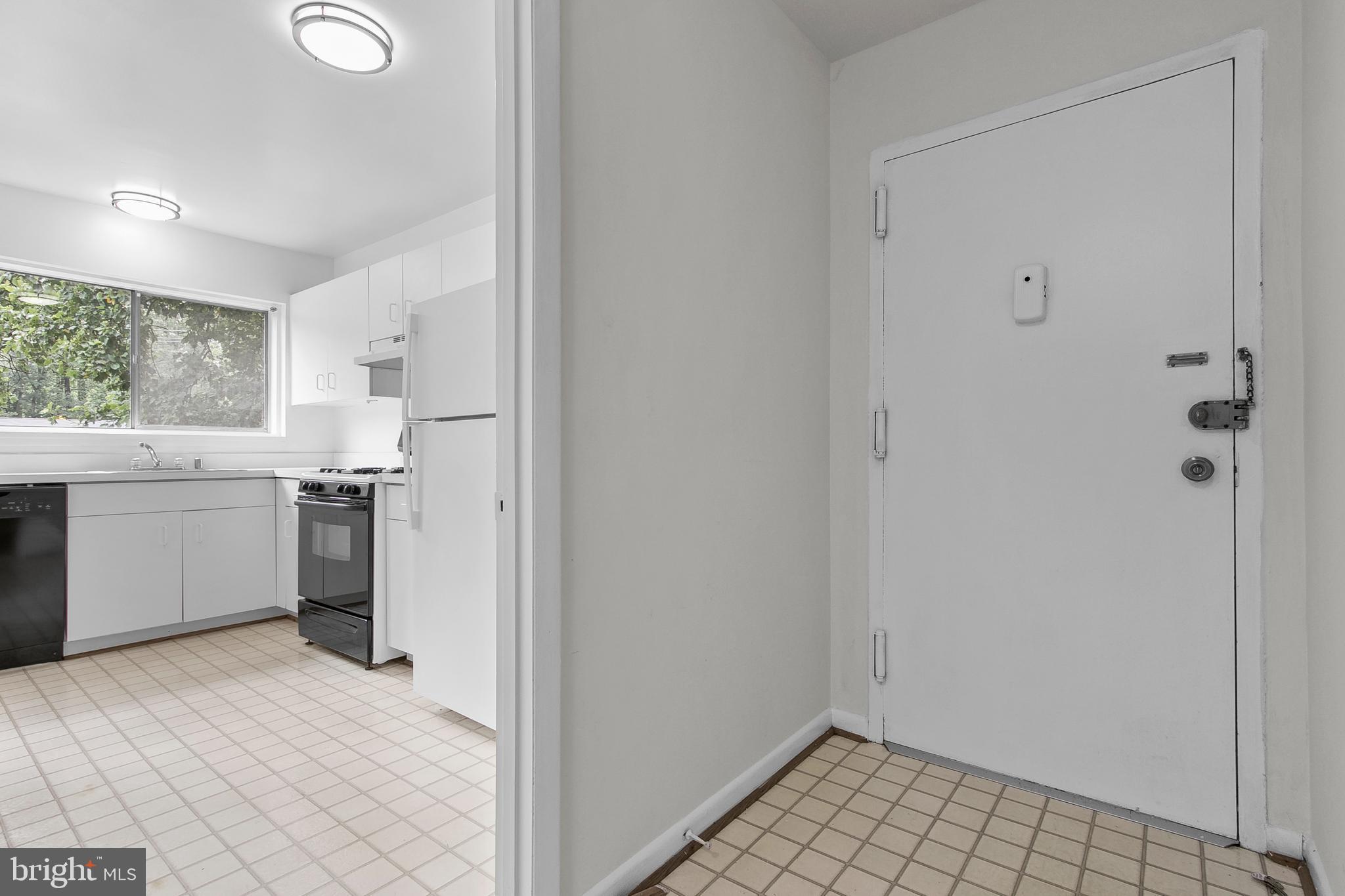 PARKSIDE CONDOMINIUMS - Residential