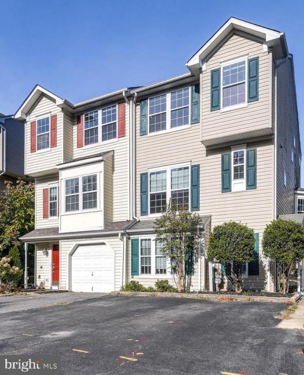 Photo of 6716 Cozy Lane, ELKRIDGE, MD 21075 (MLS # MDHW2060632)