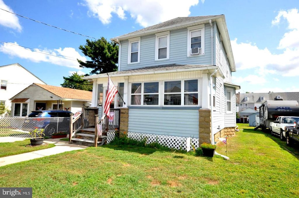 Photo of 227 Heulings Avenue, RIVERSIDE, NJ 08075 (MLS # NJBL2095190)