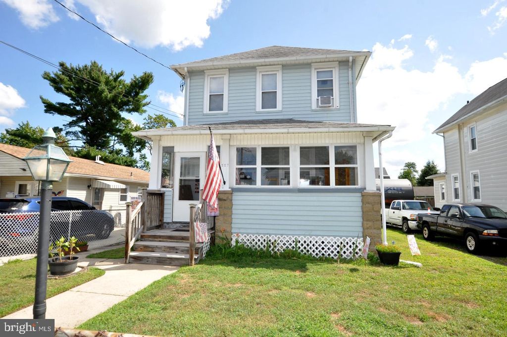 Photo of 227 Heulings Avenue, RIVERSIDE, NJ 08075 (MLS # NJBL2095190)