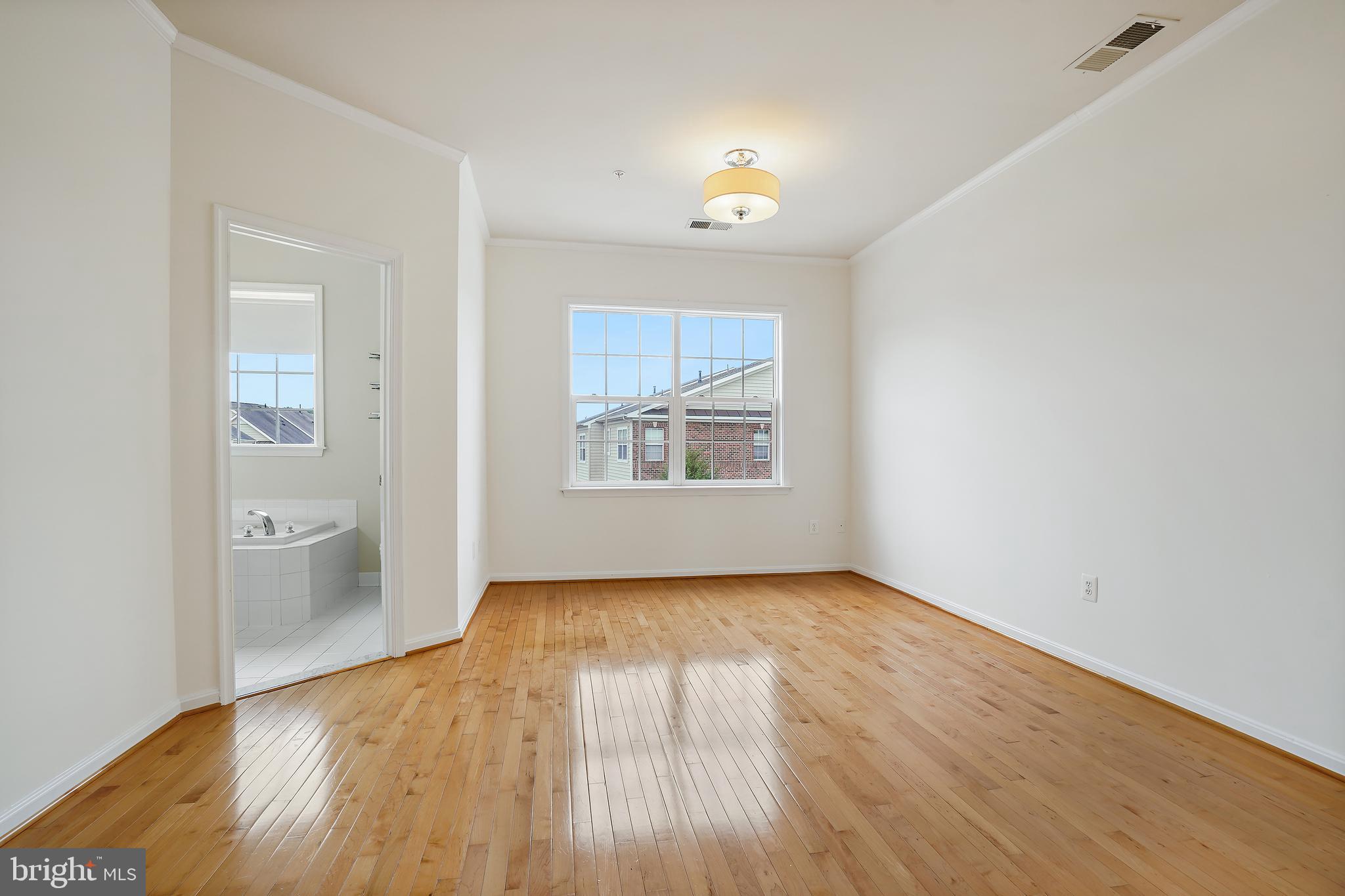 RETREAT AT FAIRWOOD TOWN - Residential