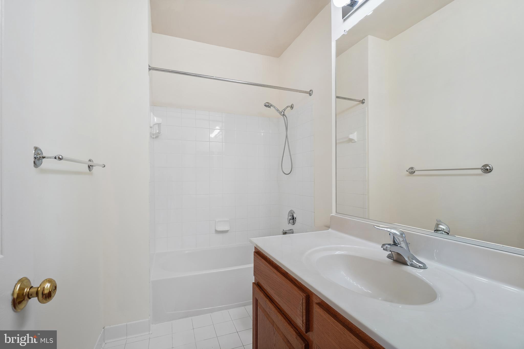 RETREAT AT FAIRWOOD TOWN - Residential