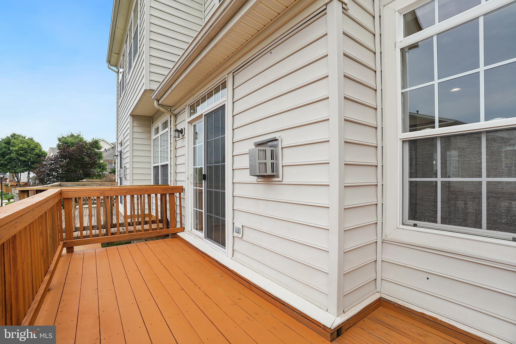 RETREAT AT FAIRWOOD TOWN - Residential