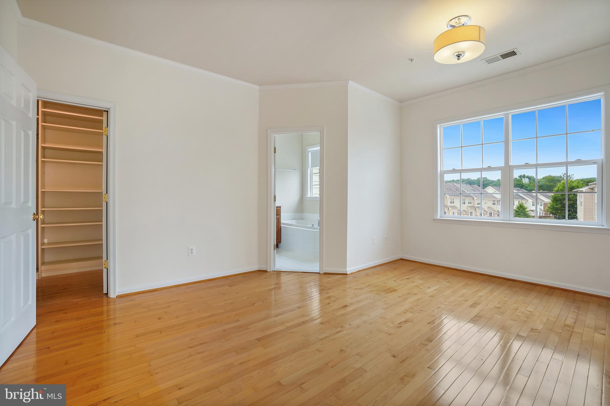 RETREAT AT FAIRWOOD TOWN - Residential