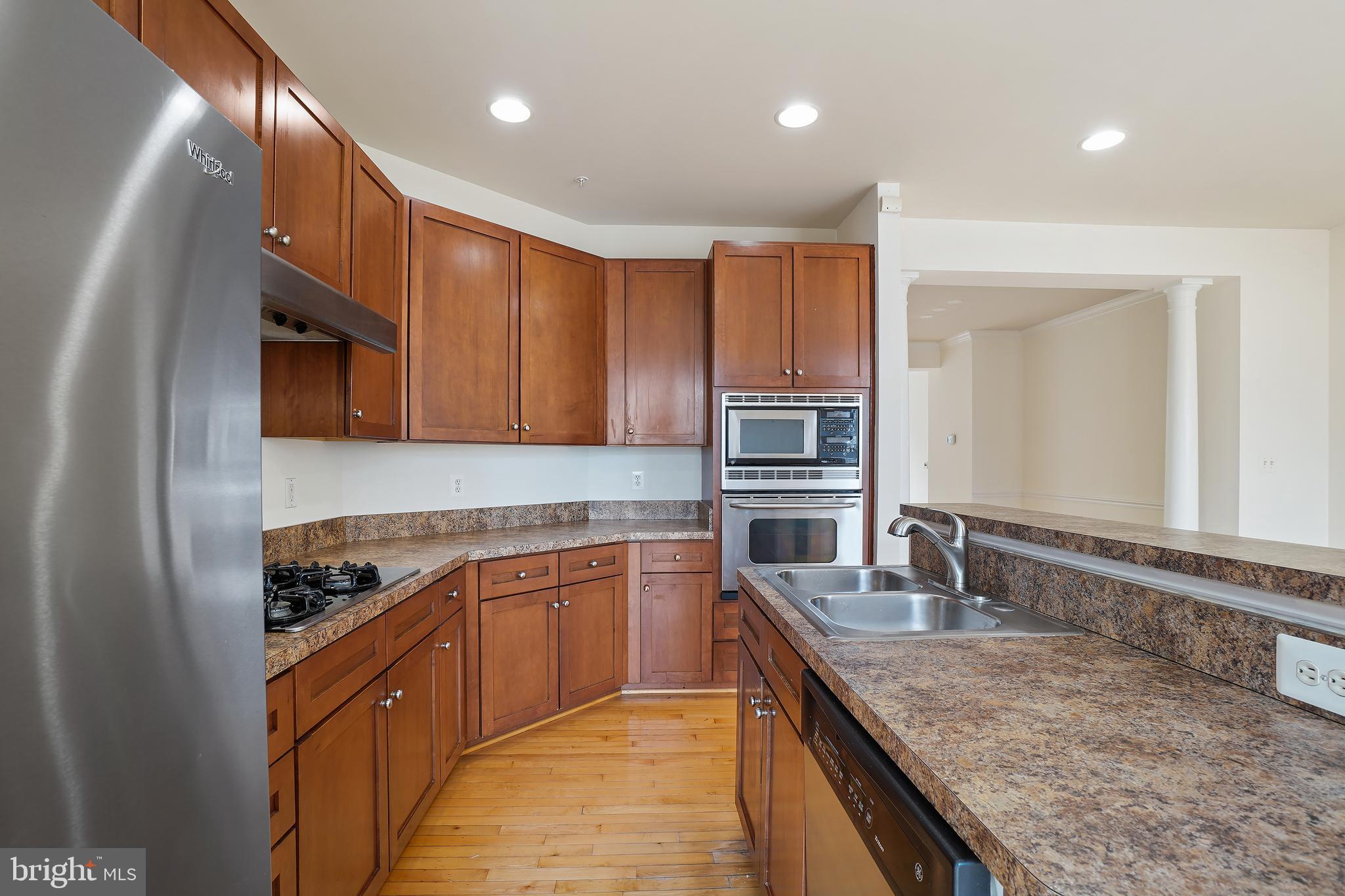 RETREAT AT FAIRWOOD TOWN - Residential