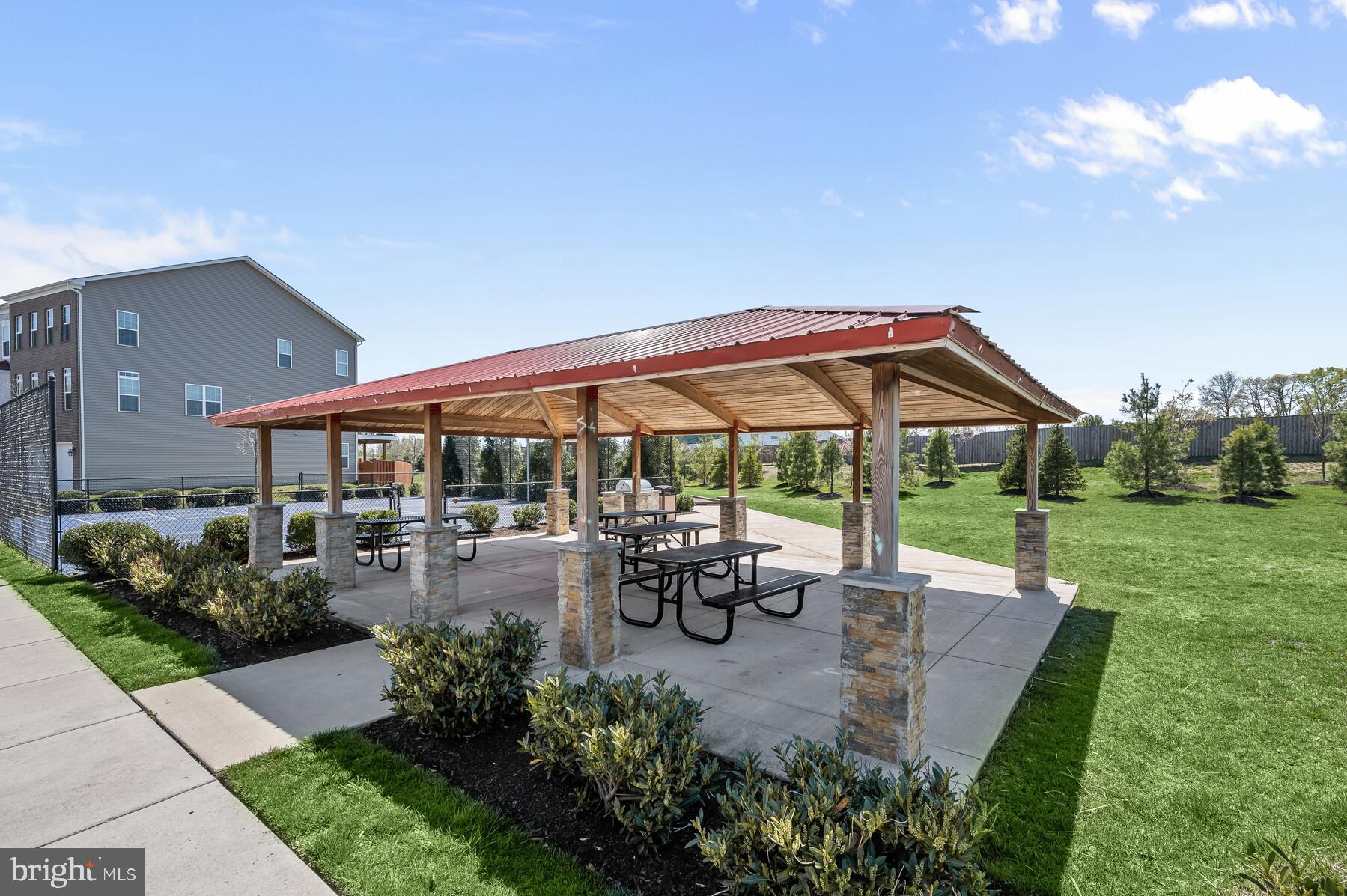 MAYFAIR - Residential