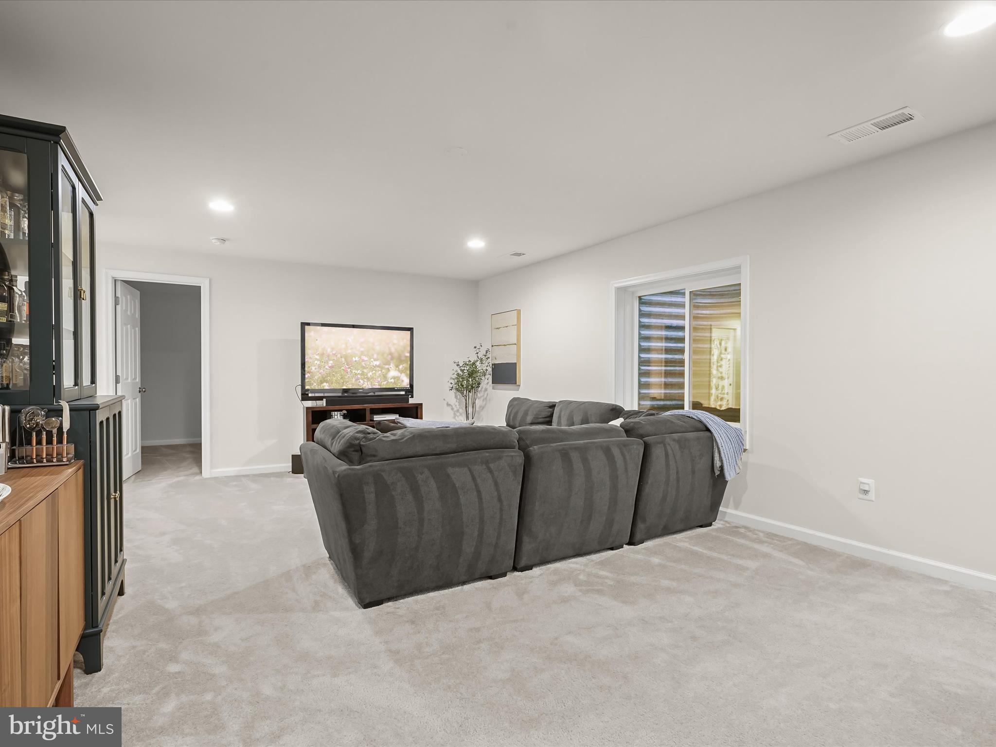 MAYFAIR - Residential