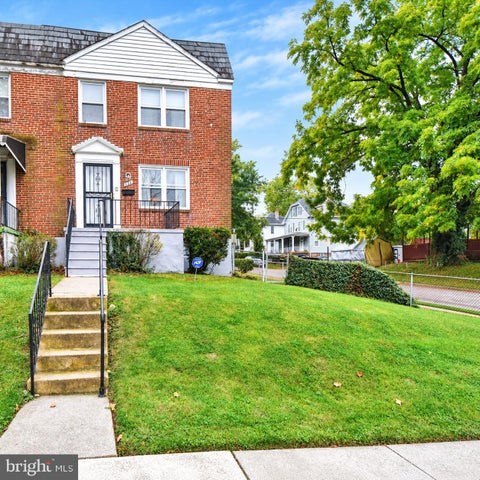 Photo of 824 Wicklow Road, BALTIMORE, MD 21229 (MLS # MDBA2232016)