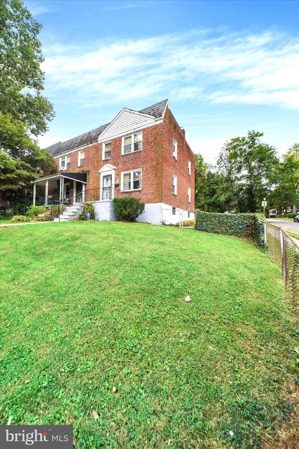 824 WICKLOW ROAD