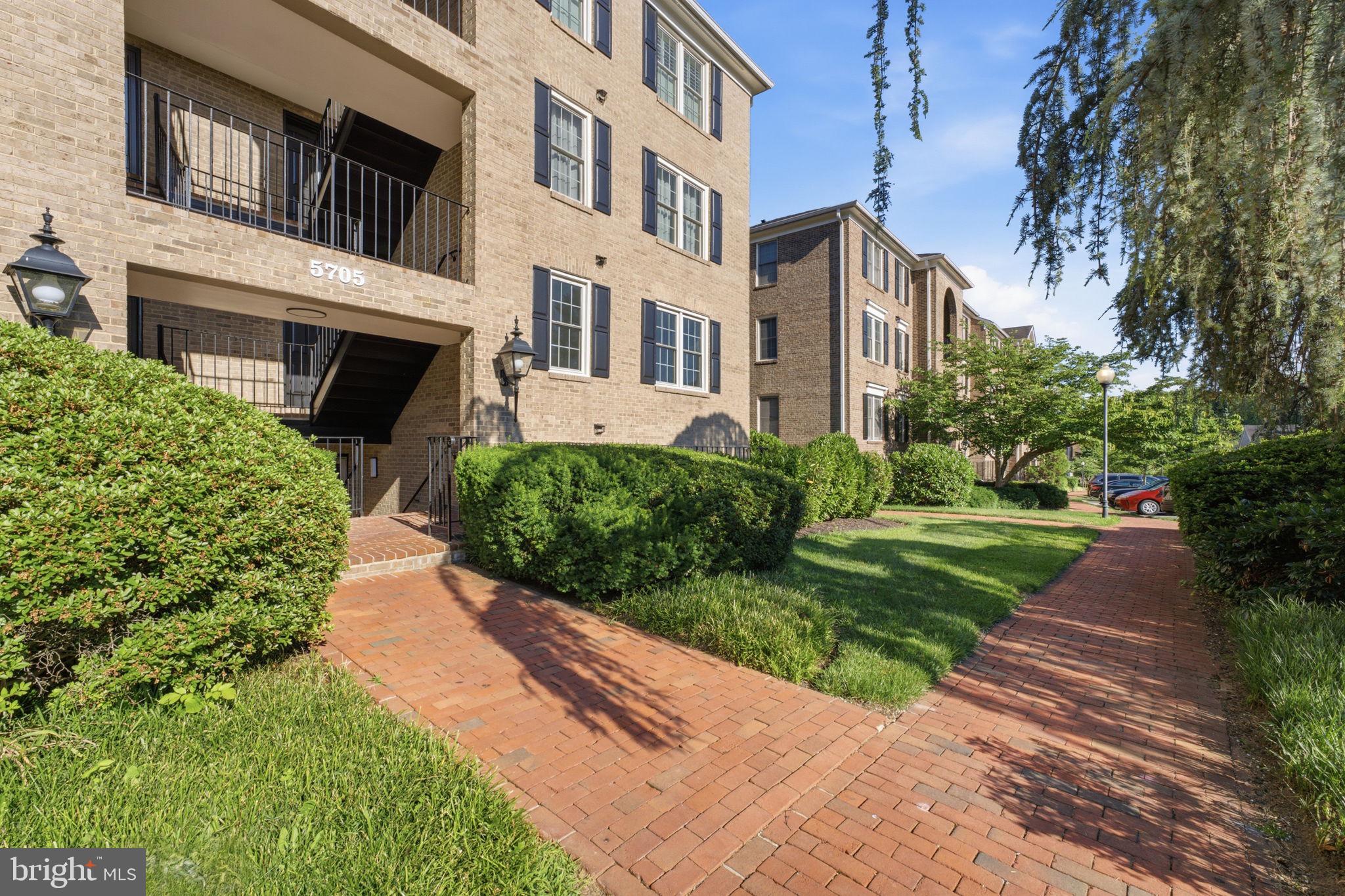 5705 BREWER HOUSE CIRCLE T-2
