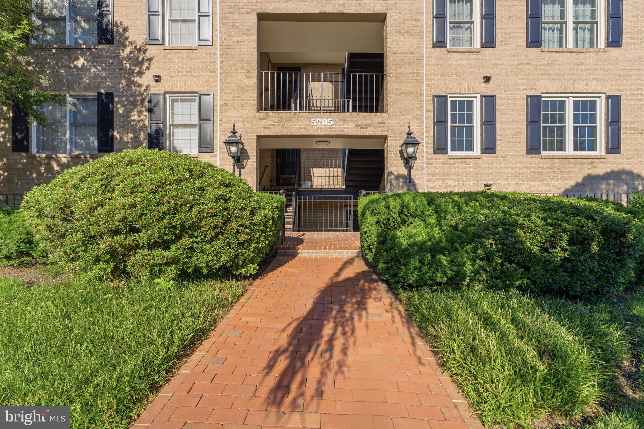 5705 BREWER HOUSE CIRCLE T-2