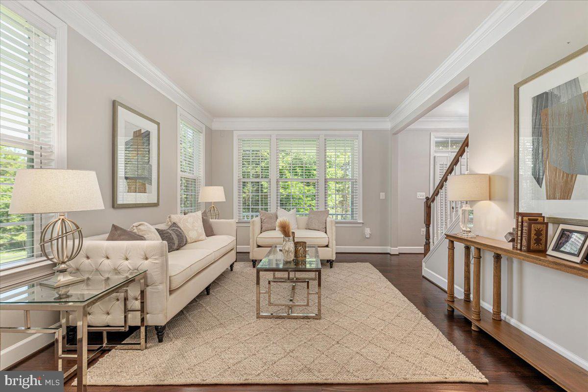 CREIGHTON FARMS - Residential