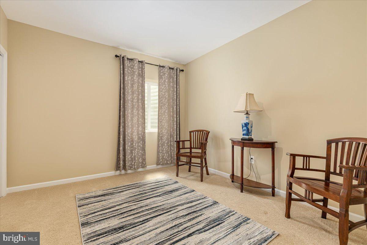 CREIGHTON FARMS - Residential