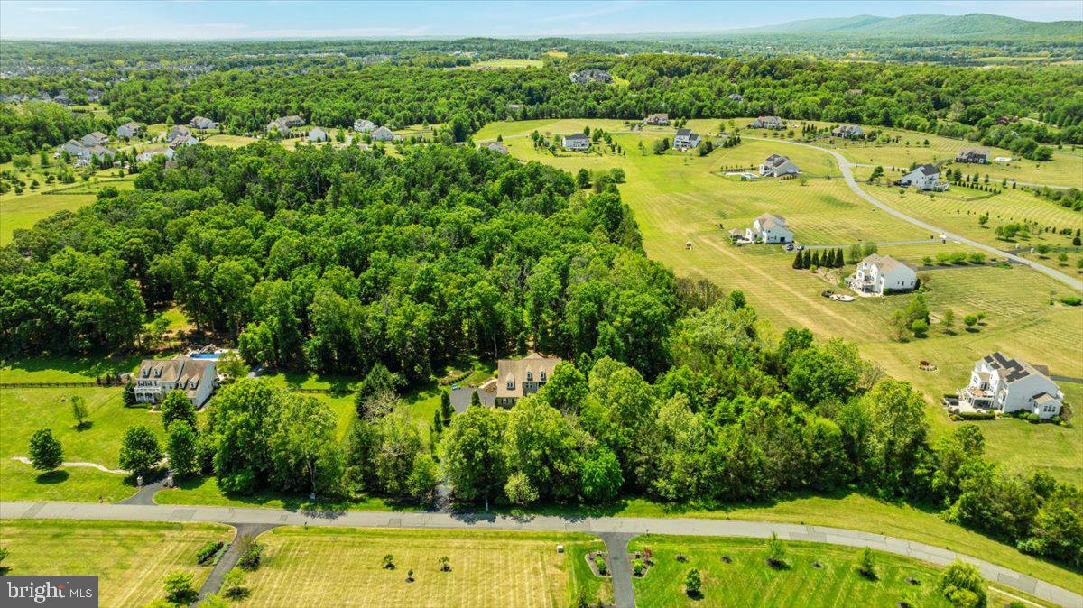 CREIGHTON FARMS - Residential