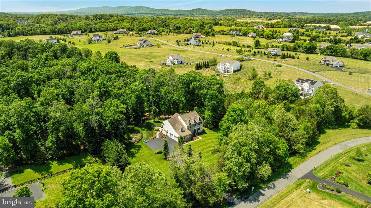 CREIGHTON FARMS - Residential