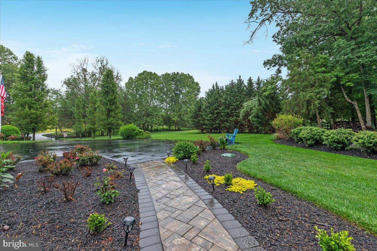 CREIGHTON FARMS - Residential