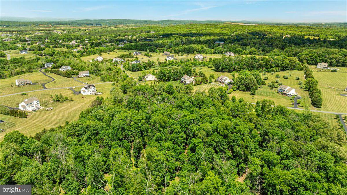 CREIGHTON FARMS - Residential