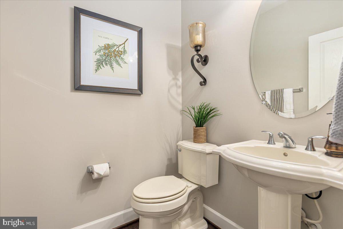 CREIGHTON FARMS - Residential