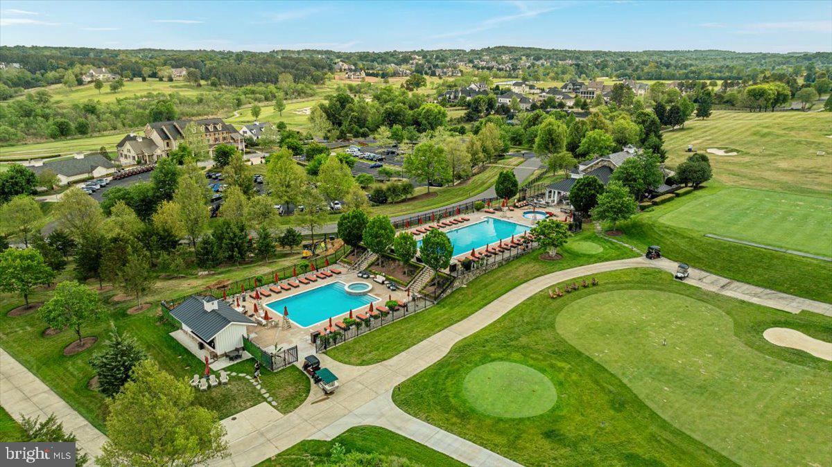CREIGHTON FARMS - Residential