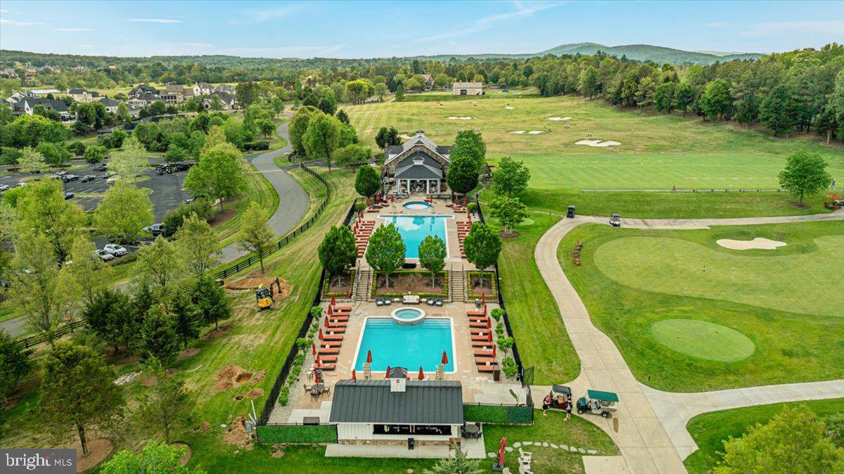 CREIGHTON FARMS - Residential