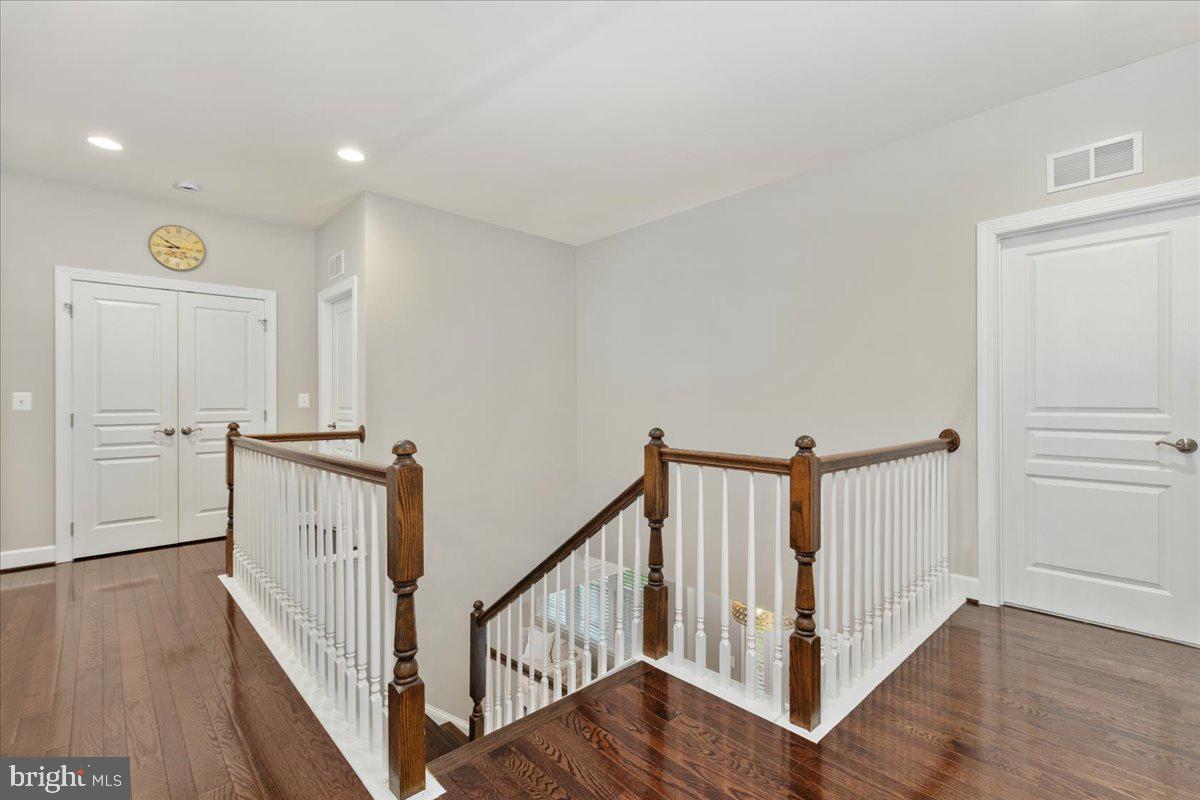 CREIGHTON FARMS - Residential