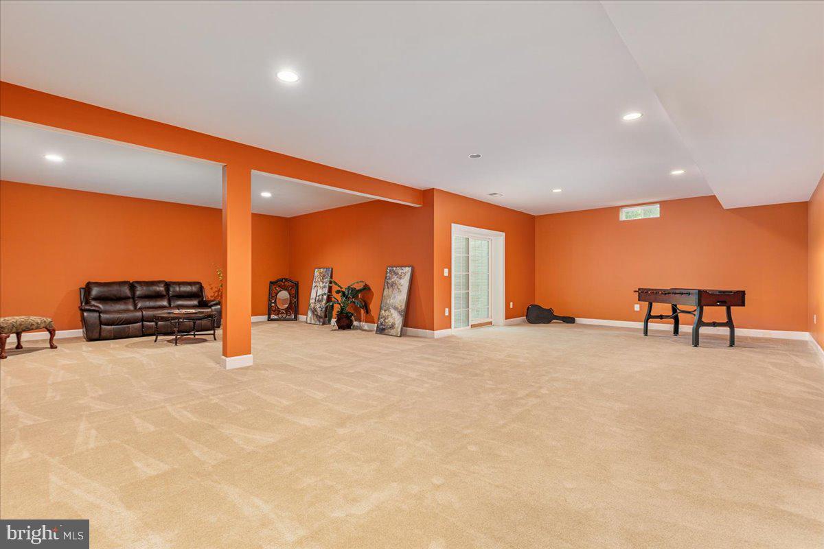 CREIGHTON FARMS - Residential