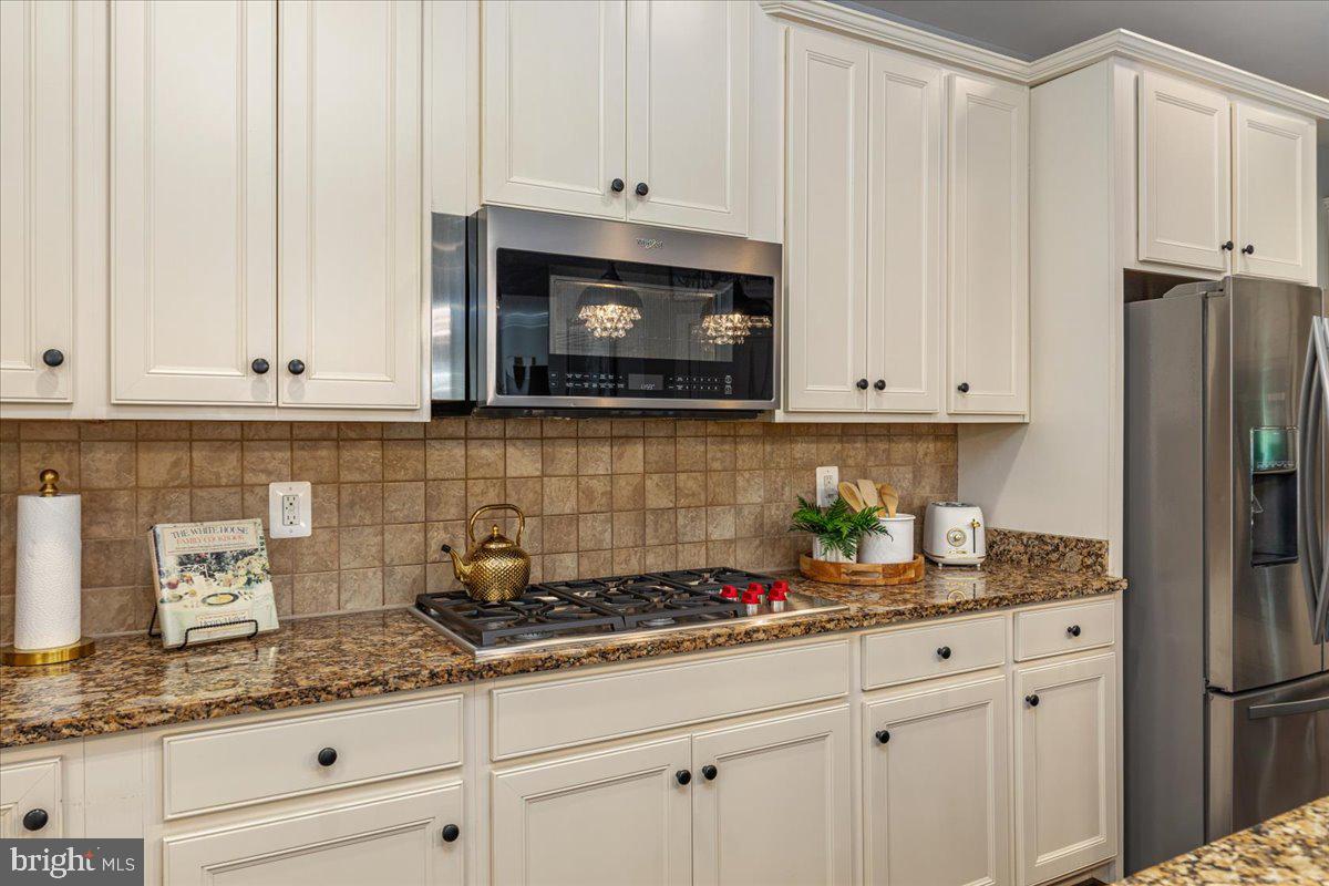 CREIGHTON FARMS - Residential