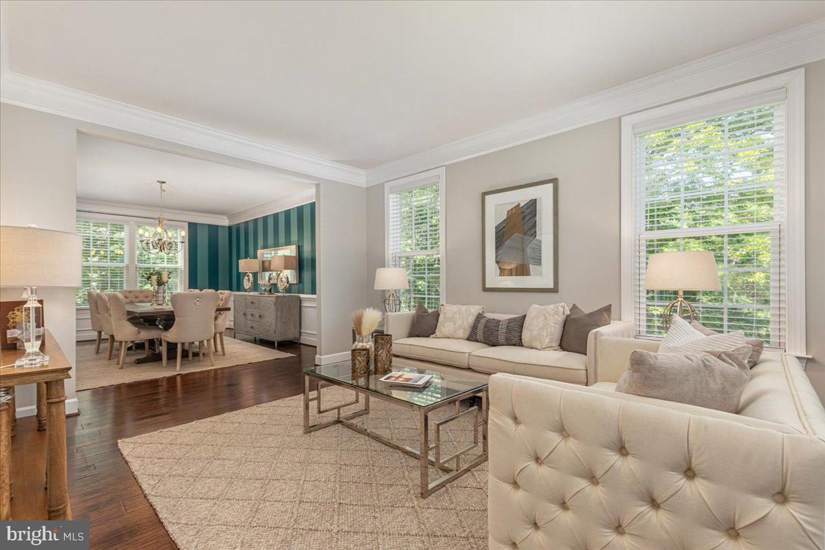 CREIGHTON FARMS - Residential