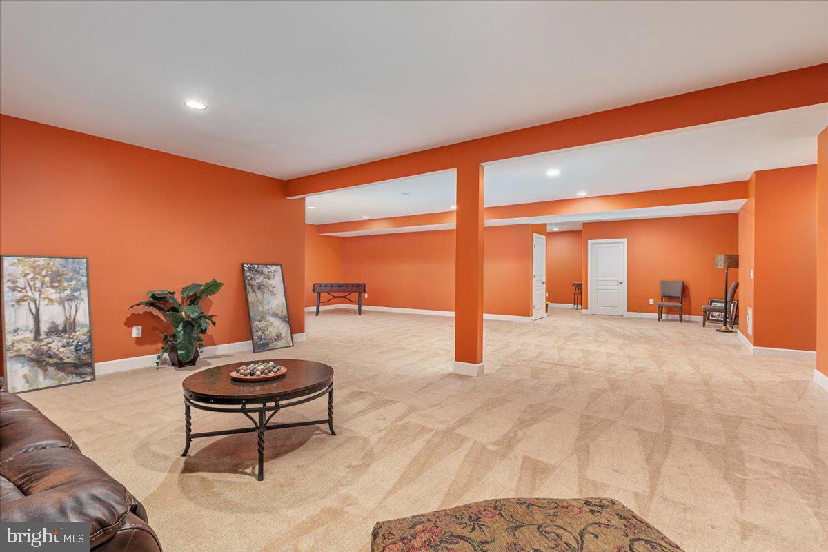 CREIGHTON FARMS - Residential