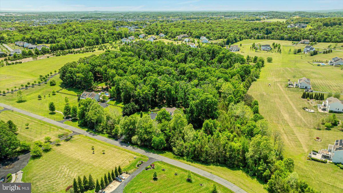CREIGHTON FARMS - Residential