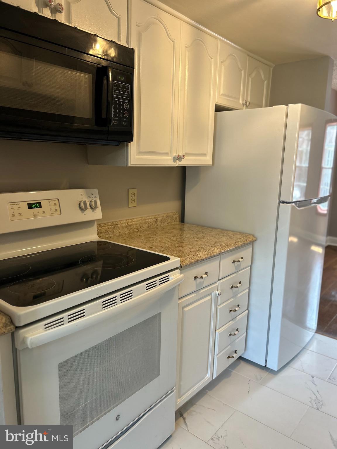 VILLAGE OF LONG REACH - Residential Lease