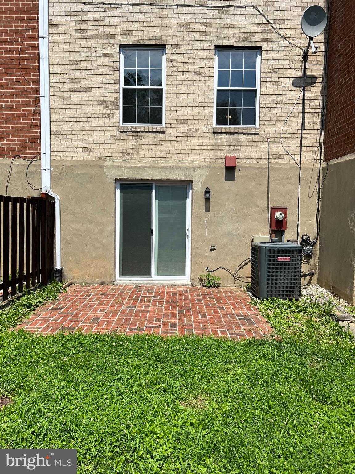 VILLAGE OF LONG REACH - Residential Lease