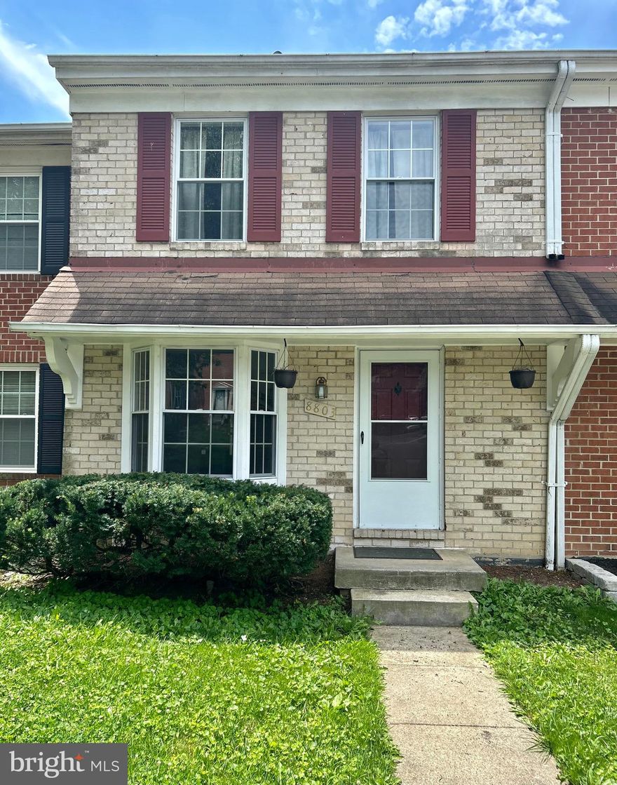 Beautifully updated Townhouse in the Village of Long Reach ready for immediate move in! 
This home offers new flooring, fresh paint, and fireplace.  The finished lower level has a walkout to the fully fenced backyard, full size washer and dryer, and storage.  Great location close to commuter routes and assigned parking. 
Owner Prefers a 2+ year lease. Pets are case by case. 


Please call listing agent if you have any questions!