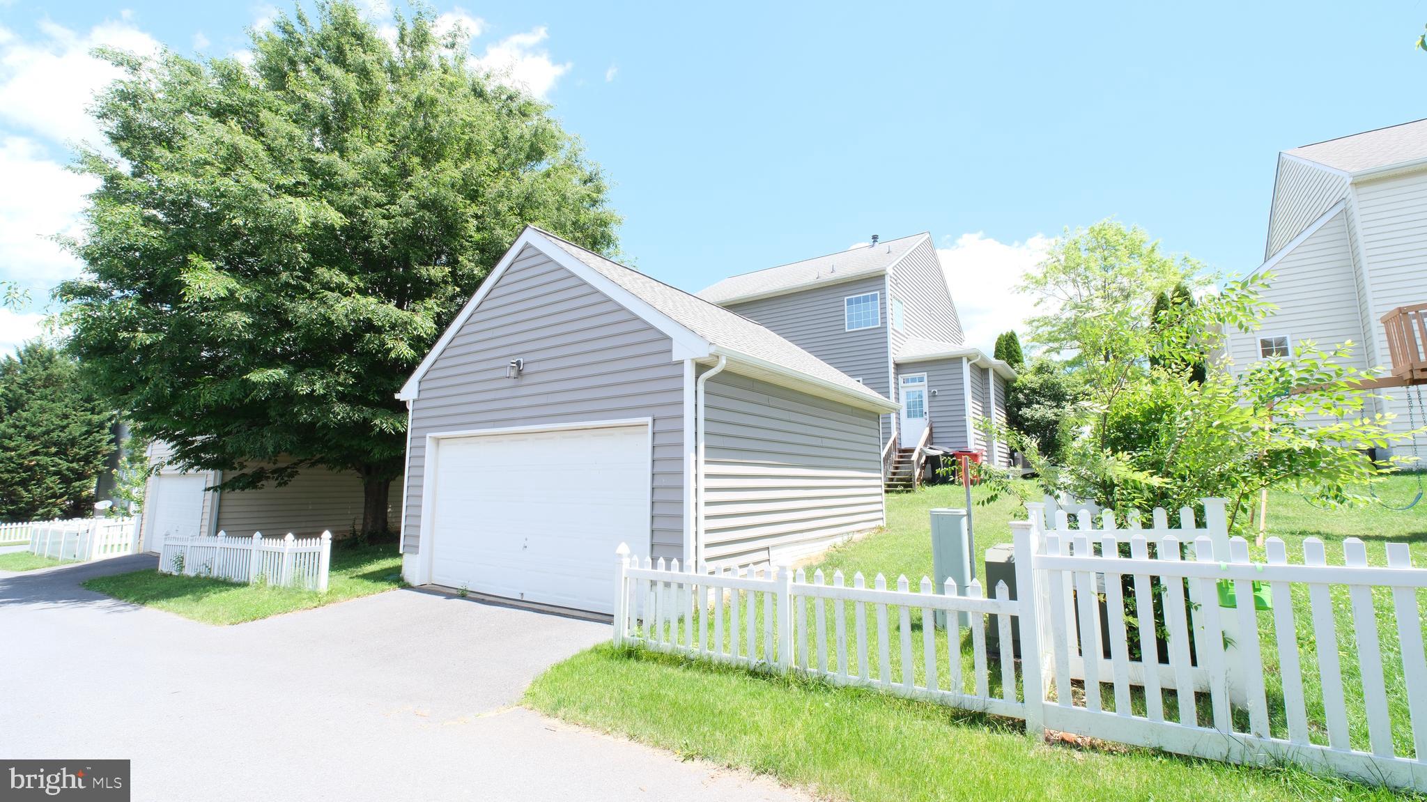 HUNTFIELD - Residential