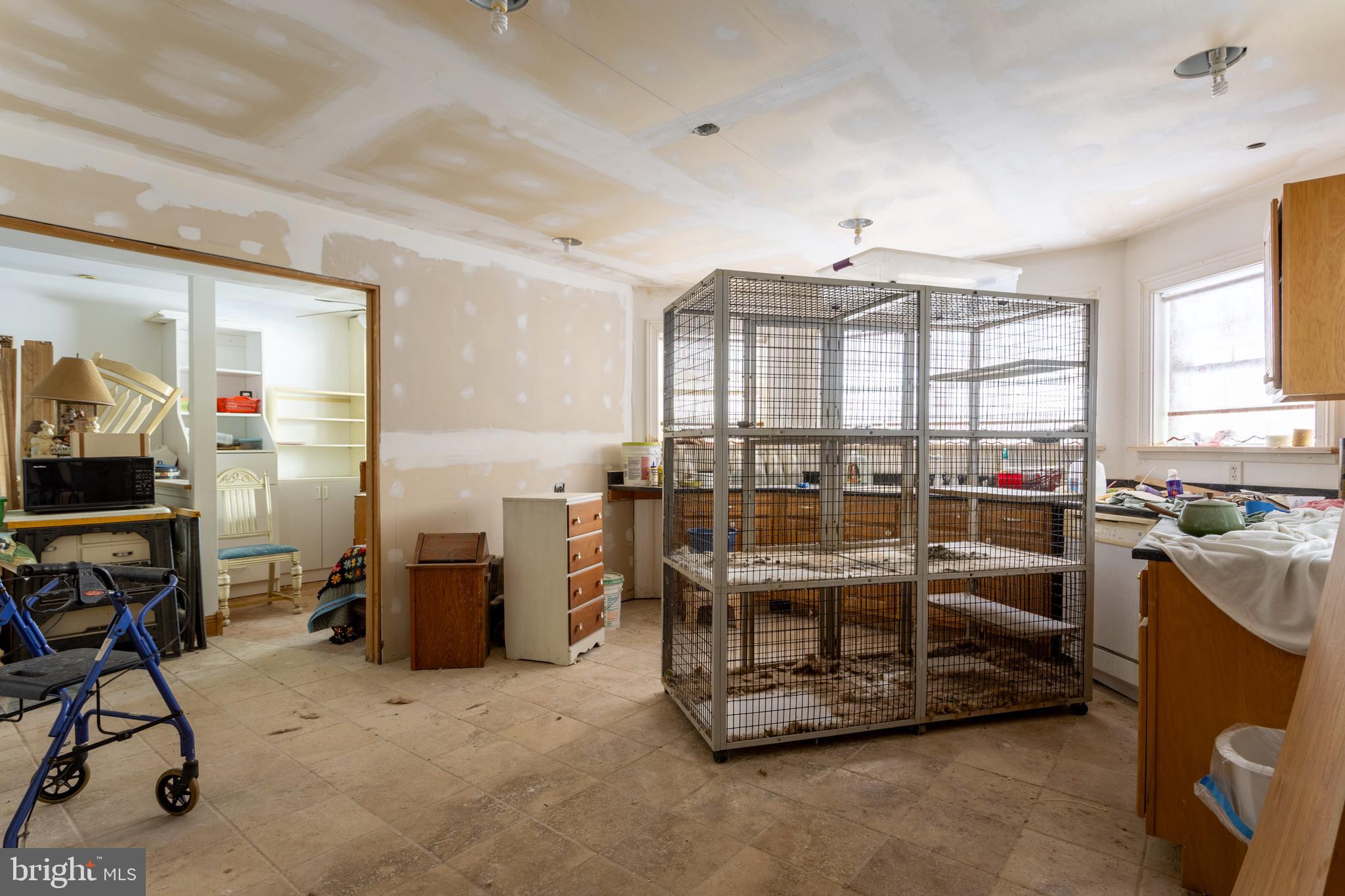 TAYLORS POINTE - Residential