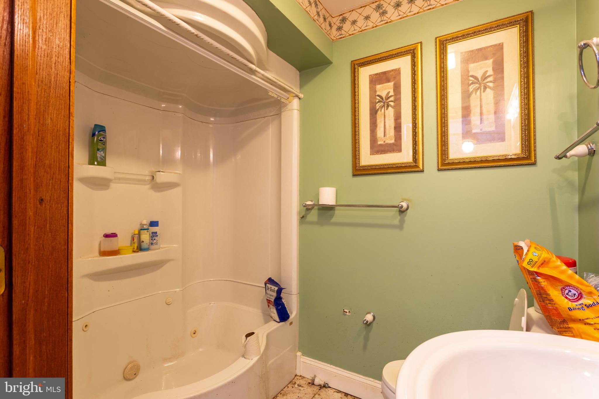 TAYLORS POINTE - Residential