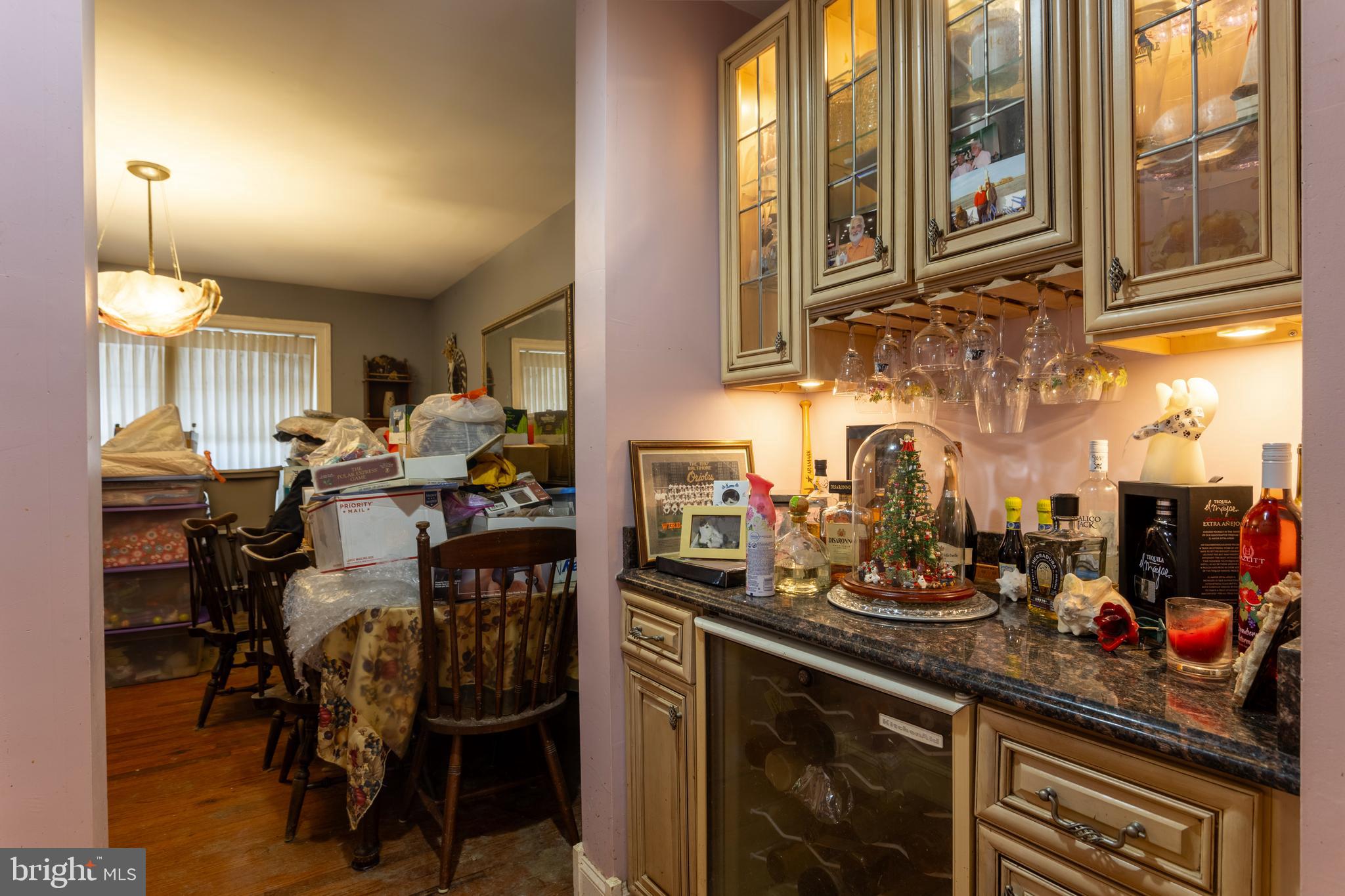 TAYLORS POINTE - Residential