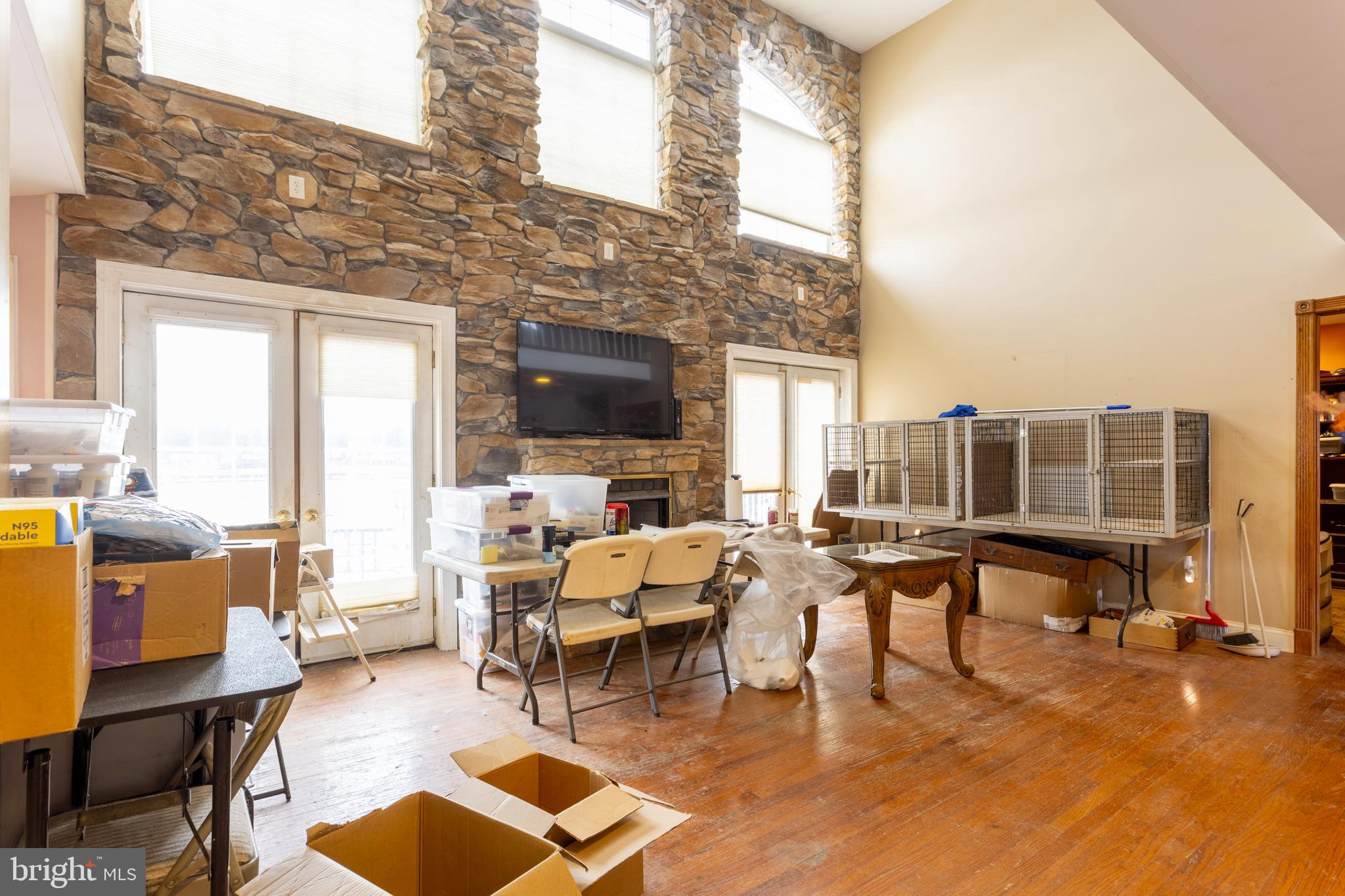 TAYLORS POINTE - Residential