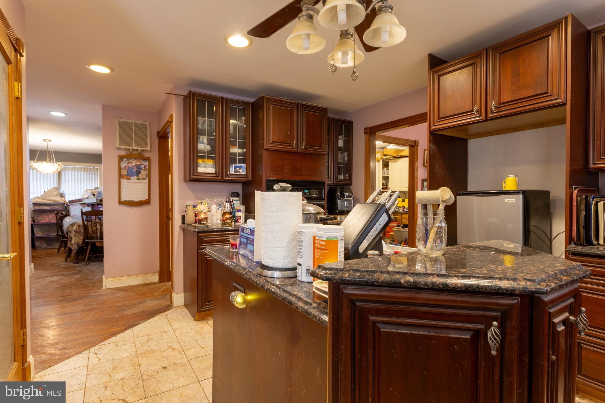 TAYLORS POINTE - Residential